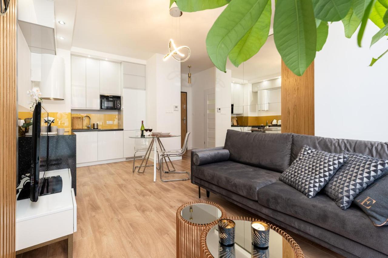 New Apartment, Private Patio Cracovia Esterno foto