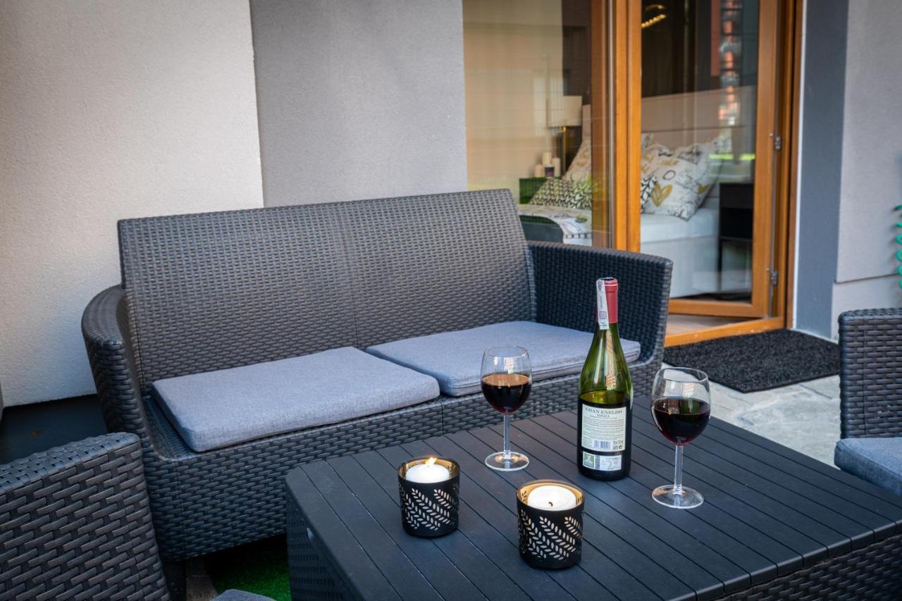 New Apartment, Private Patio Cracovia Esterno foto